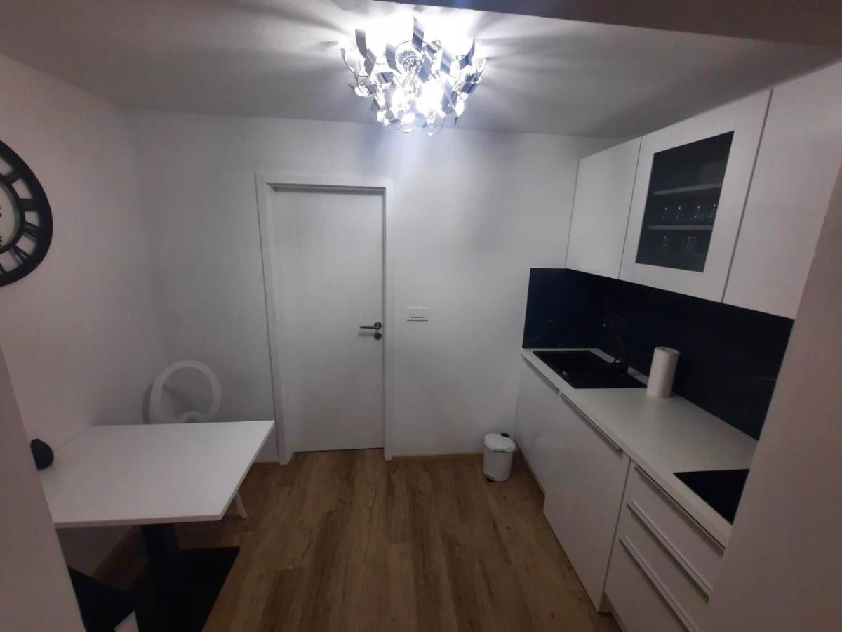 Apartmaji Meli Pu Izola Exterior foto