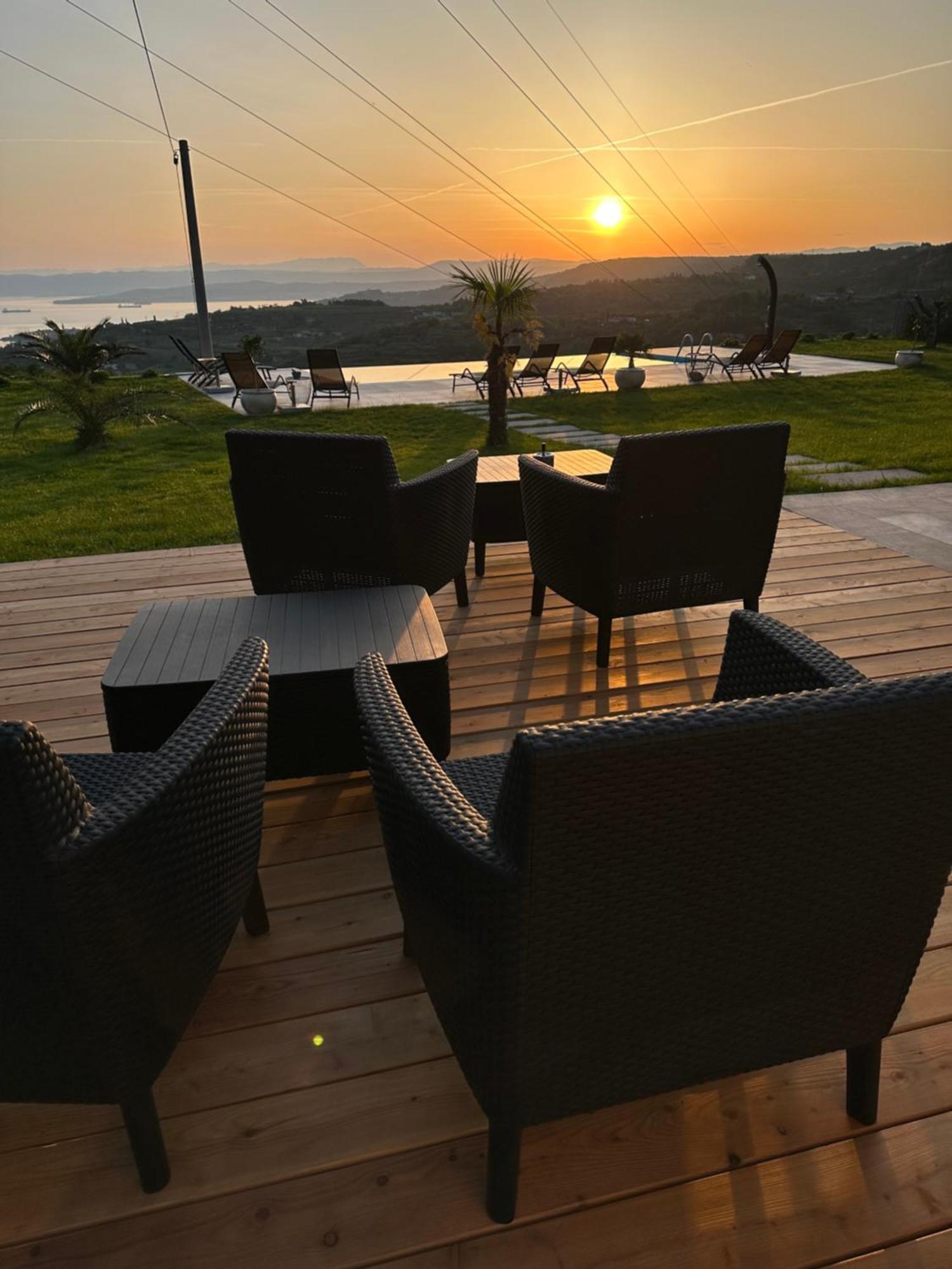 Apartmaji Meli Pu Izola Exterior foto
